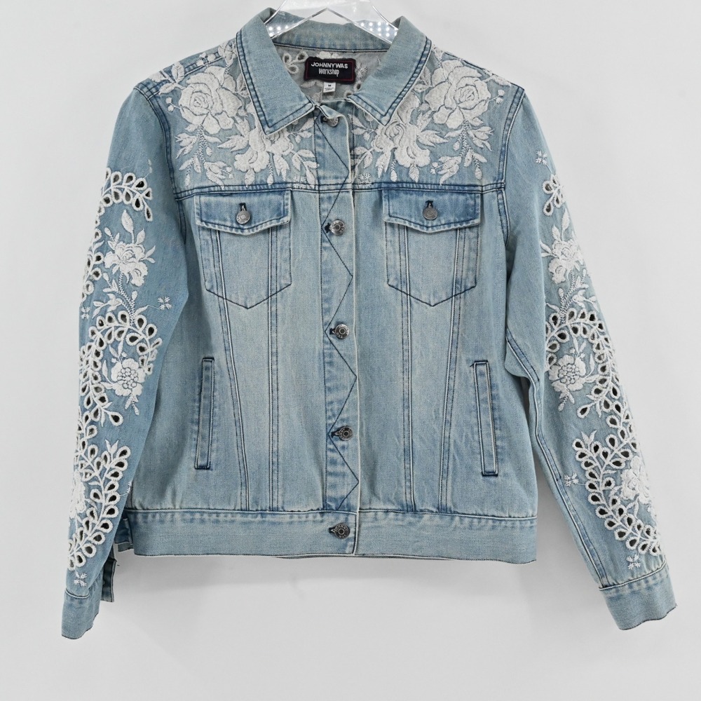 Johnny Was Workshop Eyelet Denim Jacket Womens Size M Light Wash Embroidered